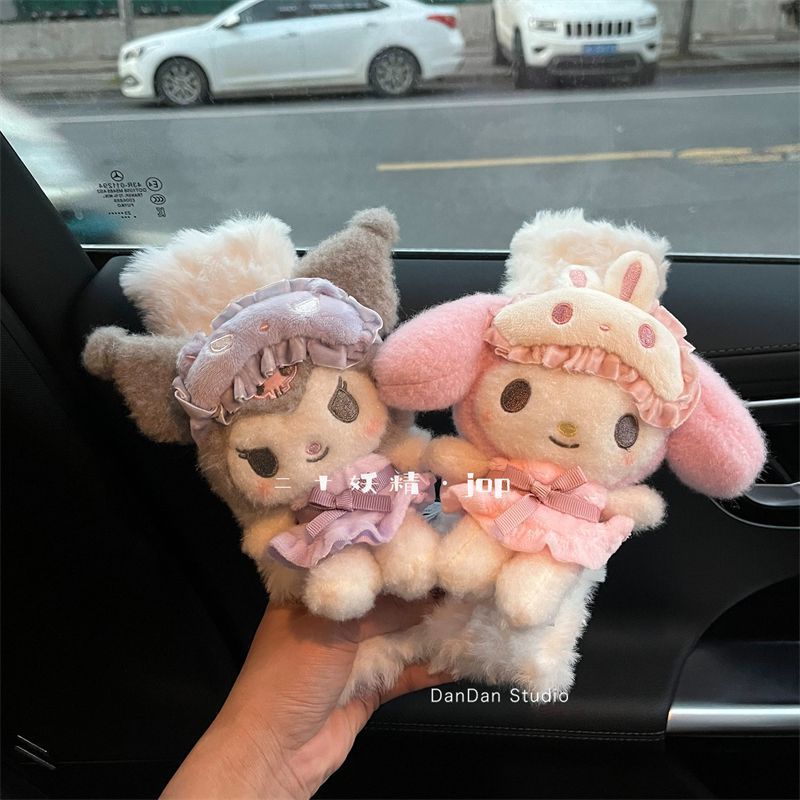 漫画の猫のカーシートベルトショルダーカバー、ウサギや犬の人形 - Kawaii Tech Accessories のレビューと価格