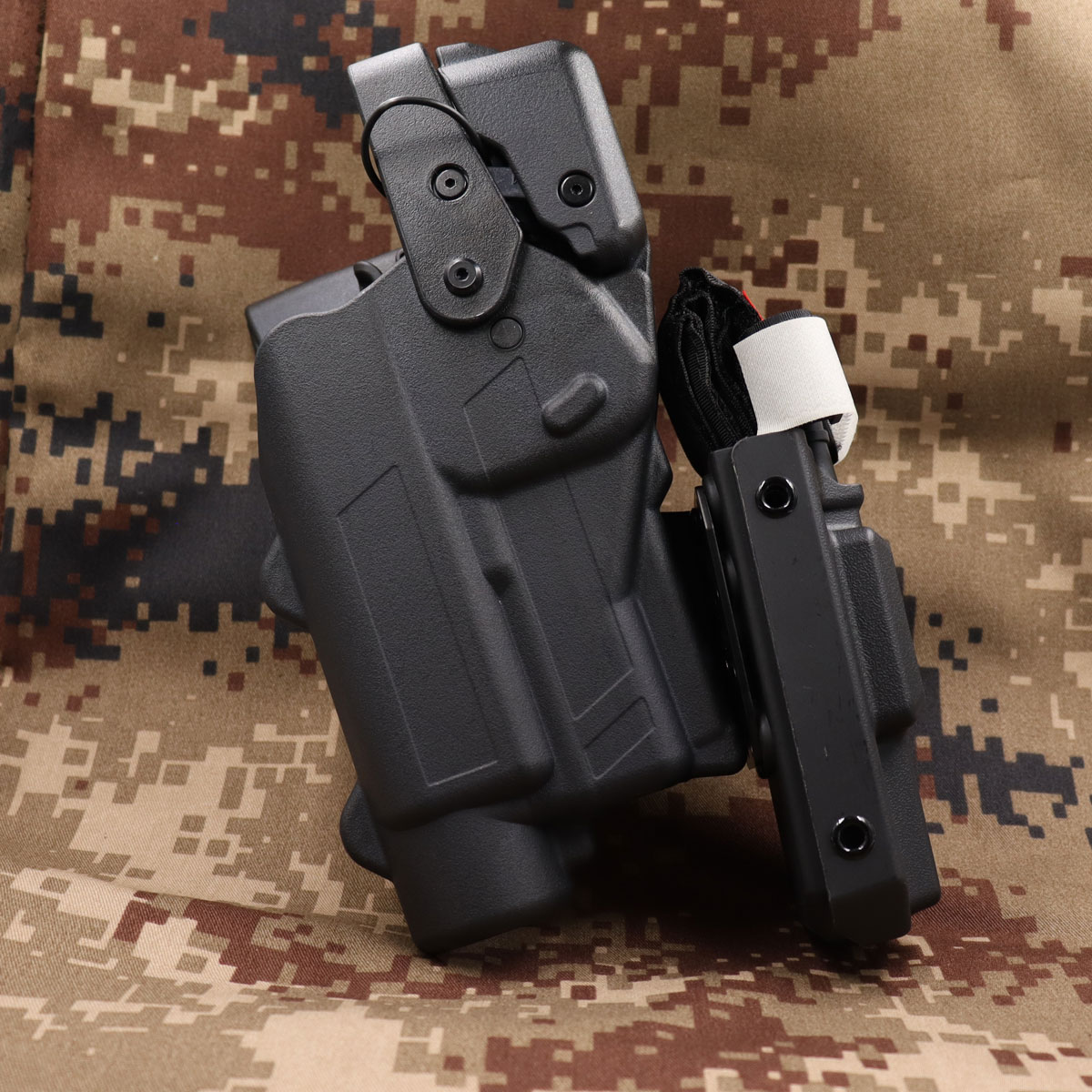 タクティカル止血帯ホルダーマウントアダプターキット スチール - Tech Accessories Holder のレビューと価格