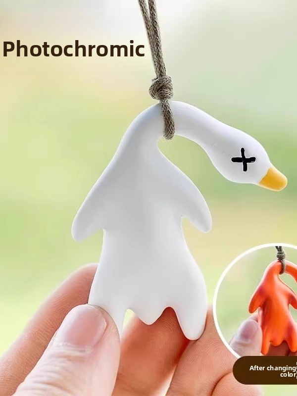 ブラックテックUV反応ローストダックキーホルダー、色が変わる - Tech Keychain Accessories のレビューと価格