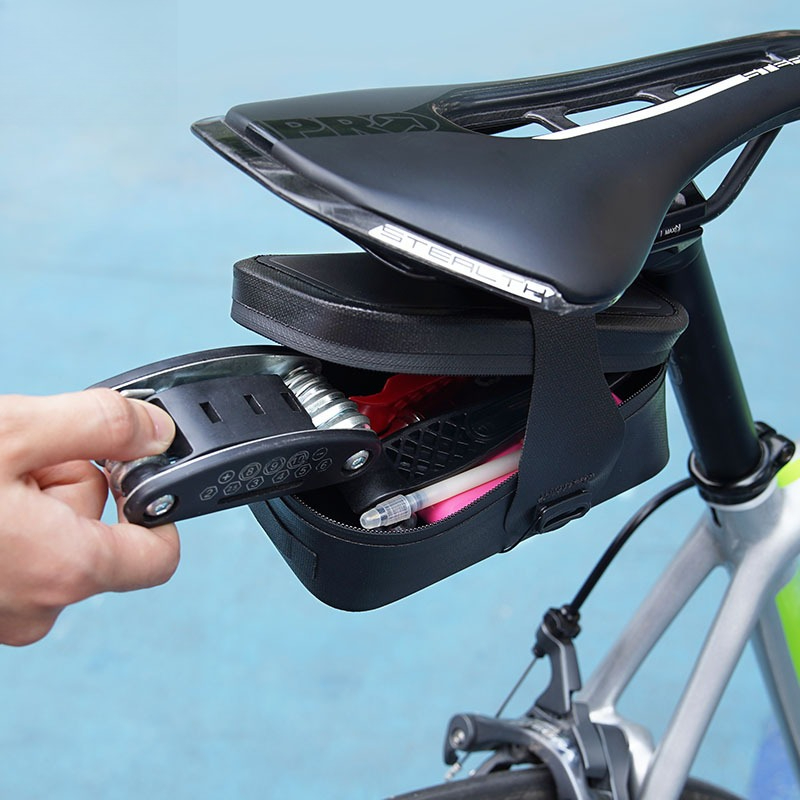 自転車用サドルバッグ 0.6L ミニ ポータブル テールバッ - Tech Accessories Bag のレビューと価格