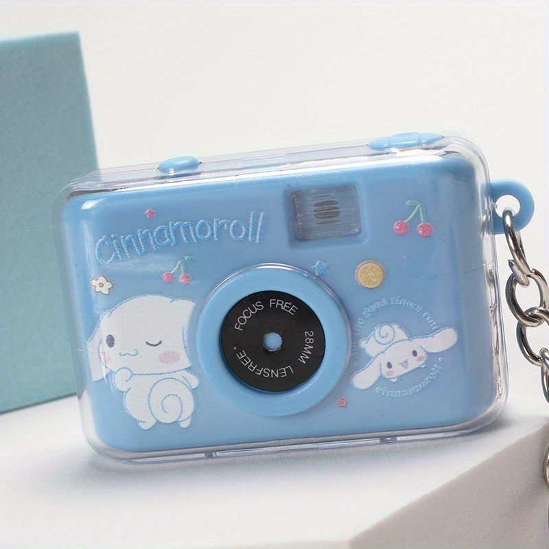 サンリオ光るカメラペンダント、ジェイドドッグ光る小型カメラキ - Kawaii Tech Accessories のレビューと価格