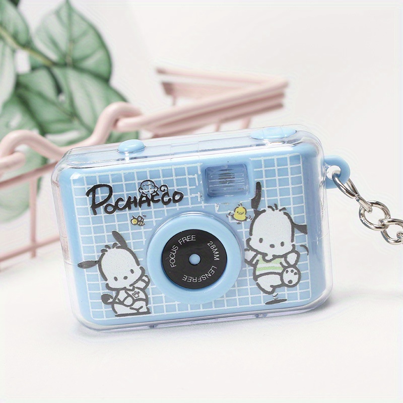サンリオ光るカメラペンダント、ジェイドドッグ光る小型カメラキ - Kawaii Tech Accessories のレビューと価格